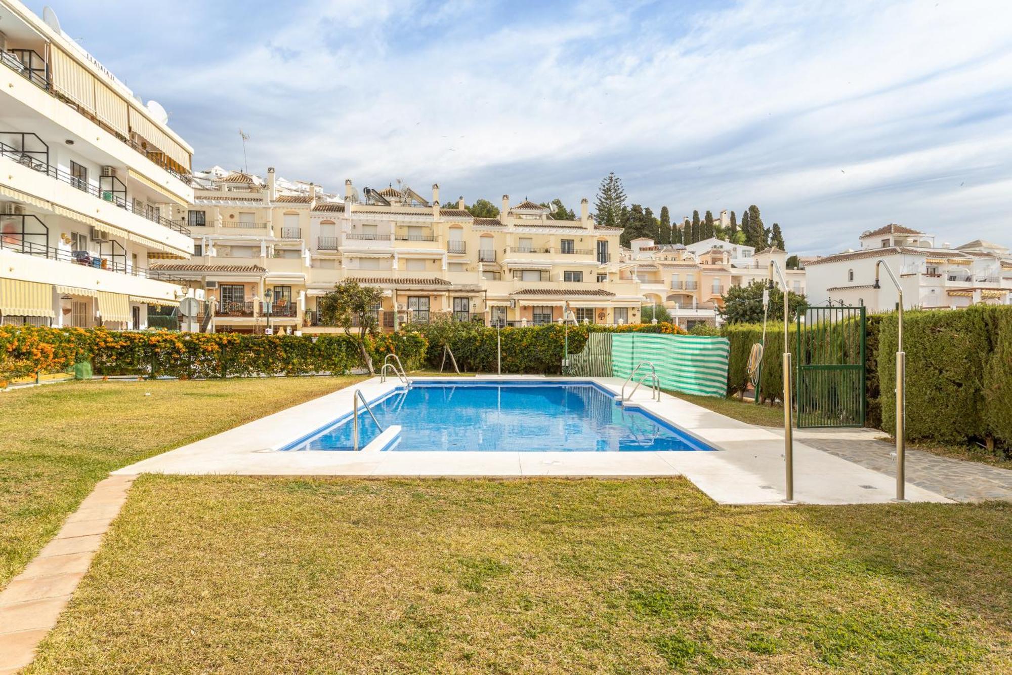 Bright And Spacious 2 Bed Apt Nerja Exterior photo