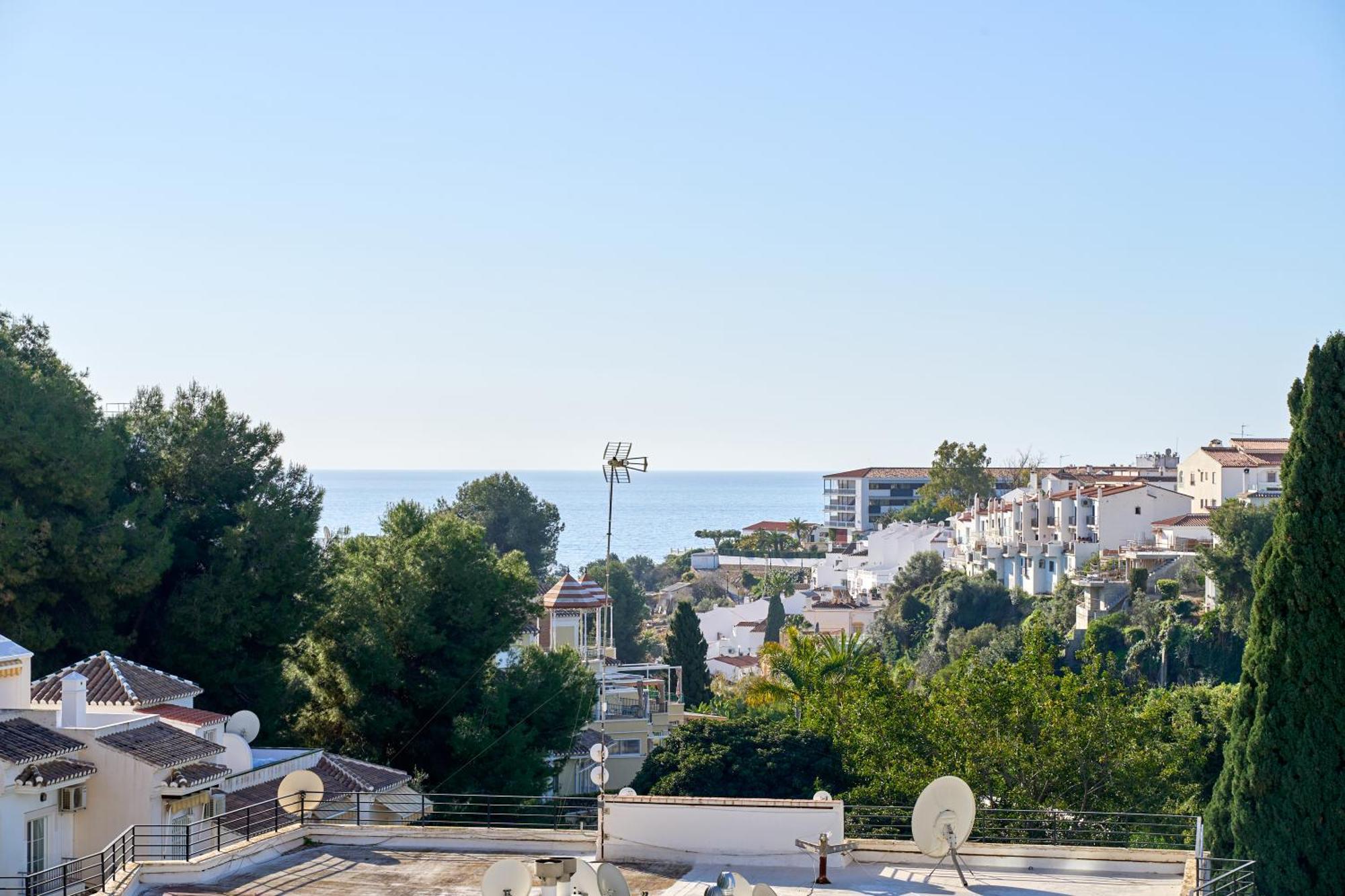 Bright And Spacious 2 Bed Apt Nerja Exterior photo